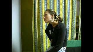 الرجال مارسوا الجنس مع صديقته الحمار