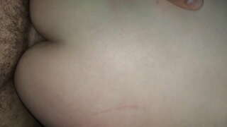 הארדקור אנאלי עם סקסית. ילדה לקחת את הזין הגדול עמוק בתוך אותה חזק בתחת.