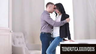 Untamed Ønsker Med Teen Skjønnhet Nika