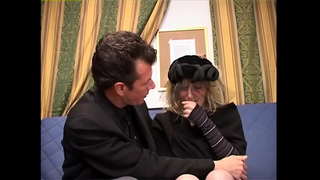 Los niños de cincuenta años tienen un anhelo de polla joven-Clarissa, Desire, Lady Mary, Sara