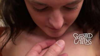 ���ัยรุ่นกับจัดทรงผให้อยู่ในหัวของเธอก่อนหนังโป๊