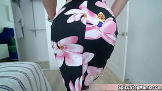 ���ાવકી મા કેટલીક સમસ્યાઓ છે તે એક nymphomaniac અને તે પોકળ વાણી છોડી