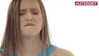 WHITEBOXXX-(Stacy Cruz)-သှေးဆောငျဆယ်ကျော်သက်ပြင်းထန်သောမေတ္တာရာတွင်စည်းအဝေးနှင့်အတူသူမ၏ချစ်