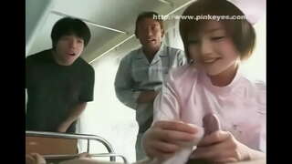 فتاة آسيوية تأثيري