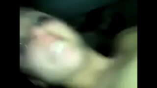 ���પીને તેના ગર્દભ પછી ગાલા