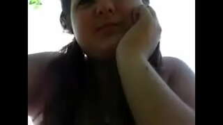 ���ોટી સુંદર મહિલા પર તળાવ