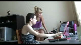 Ошондо кармалды алынат үчүн өзүнүн ручку