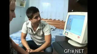 Pretty isemthethweni ubudala teenager kubekho inkqubela kumi doggy fashion