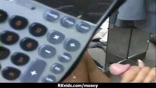 Illa irrumabo alius homo, pecunia 23