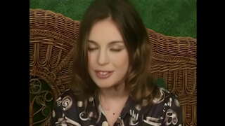 Katie जून नाही काय ती पात्र आहे