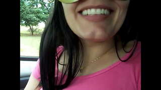 Uxorem, Rachel ostendens off in platea