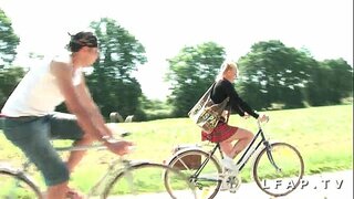 Bata, maganda, estudyante, suso libingan sodomisee et premyo en double p