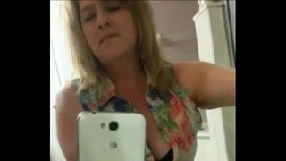 Зрели мастурбираат