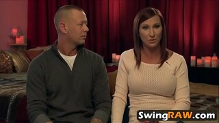 Slutty ယင်းနှင့်အတူကစားခြင်းကစားစရာနှင့်ချောင်းအဖြစ်မှန်အတွက်