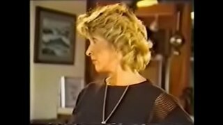 Vecāka gadagājuma Sieviete ar y. Puiši