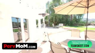 I fucked Nire Stepmom Eta Creamed Bere Pussy