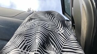 בחוץ סודי מתחת לחצאית