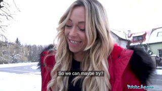 ���রকারী এজেন্ট ইউরোপীয় sexbomb জেনিফার Amilton, দুর্দশা, চামড়া পালঙ্ক