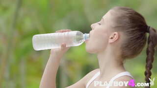 ���ซ็กซี่ที่รักแสดงดีที่ร่างกาย