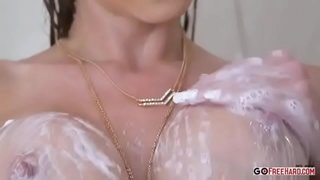 Unsa mao ang iyang ngalan pls ?