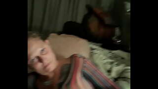 Kasá ku ta reuní pa un amigu