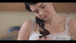 Spicy young brunette Lucy ngu-L. ukwenza yakhe yokuqala erotic ividiyo