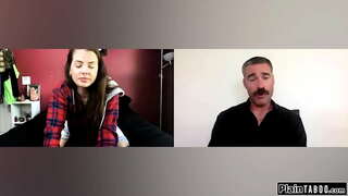 Busty ဆယ်ကျော်သက်အရအဝတ်အချည်း ifo သူမ perv အကြံပေး။သူမကသူမ၏ကြီးမားသော tits နဲ့ဆုပ်ကိုင်သူမ၏ကစားစရာ။သူမ deepthroats နှင့်တစ္စံုတစ္စံုသူမ၏အမွေးလာျ