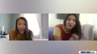 ���ોકરો અને છોકરી સાથે gfs નક્કી કરવા માટે ઉપયોગ તેમના રમકડાં દરમિયાન એક વીડિયોકોલ.આ સુંદર છોકરી મોટા બોબલા વાળી મહિલા ગાંડ પ્લગ તેના ગર્દભ જ્યારે નાની ડિંટ્ડી કાળી સુયોજિત કરે છે, તેના ગર્દભ પર એક રમકડા